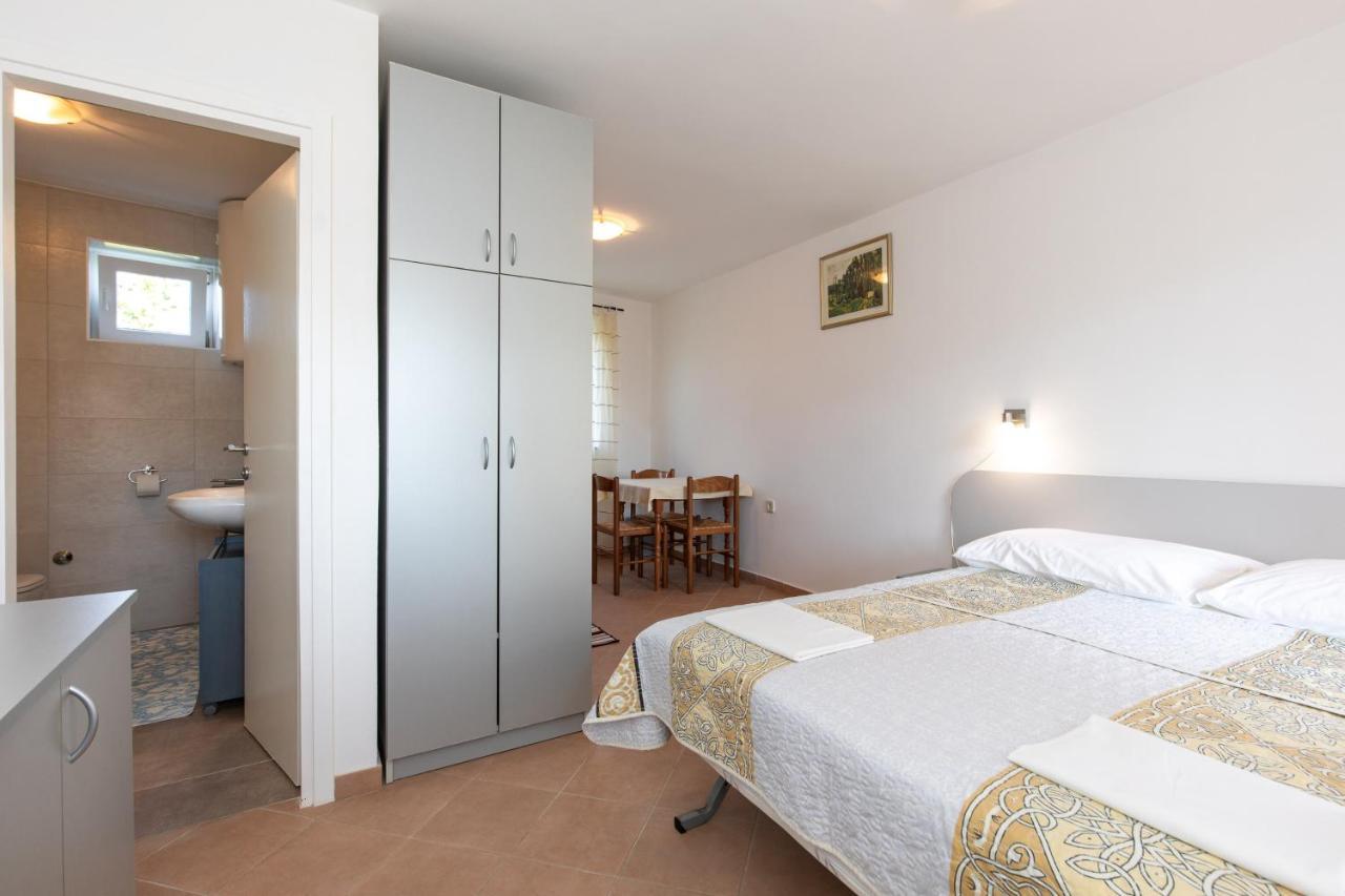 פורת Apartmani "Ruza" מראה חיצוני תמונה