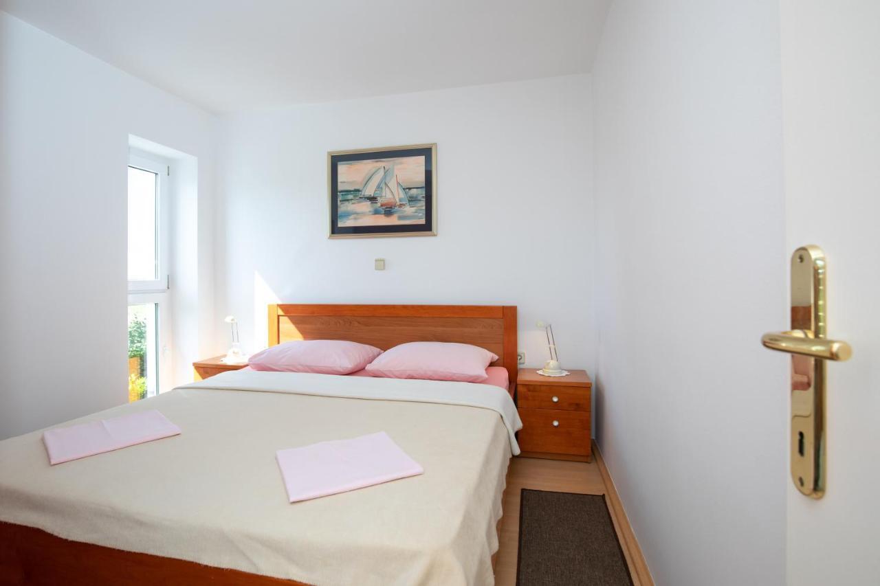 פורת Apartmani "Ruza" מראה חיצוני תמונה